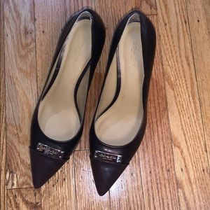 Coach pumps